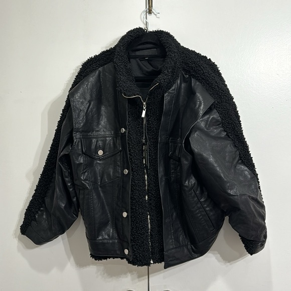 NWT Blank NYC Fresh Air Vegan Leather Sherpa Trucker Jacket Size Large - Picture 5 of 7